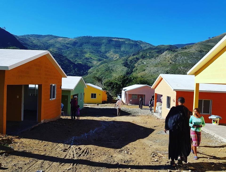 casas rancho la guardia