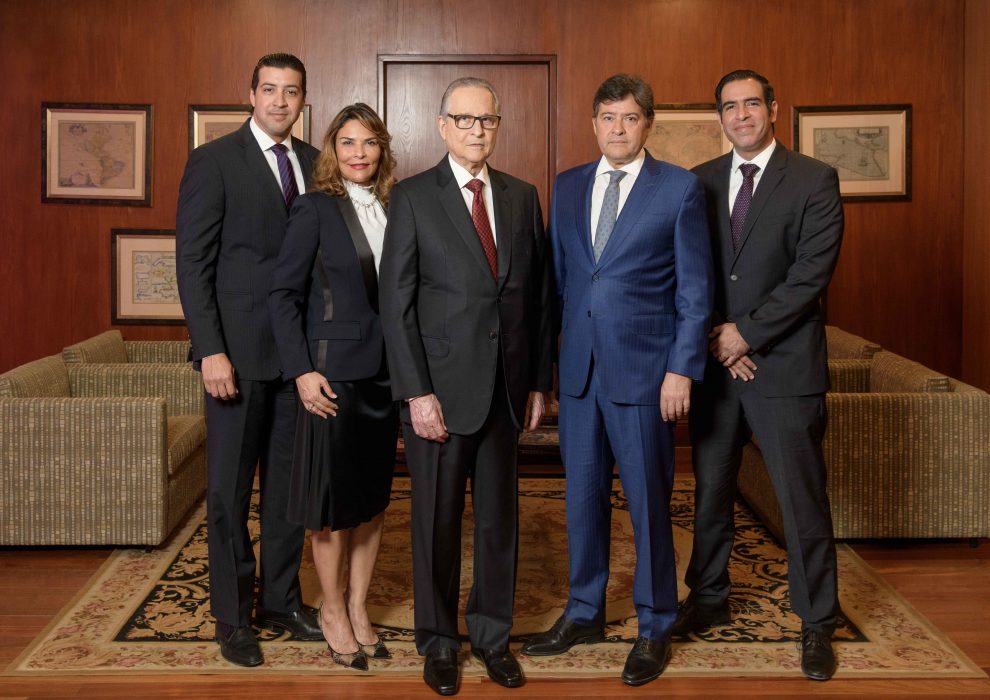 castillo y castillo sebastián jiménez, tania m. castillo, práxedes castillo, práxedes j. castillo (hijo) y luis e. pimentel