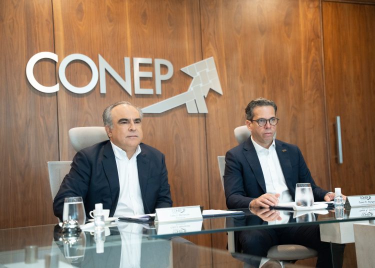 Celso J. Marranzini, presidente del CONEP, y Cesar Dargam, vicepresidene ejecutivo.