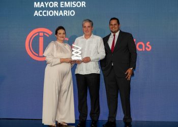 Elianne Vílchez, Ernesto Armenteros e Iván Carvajal