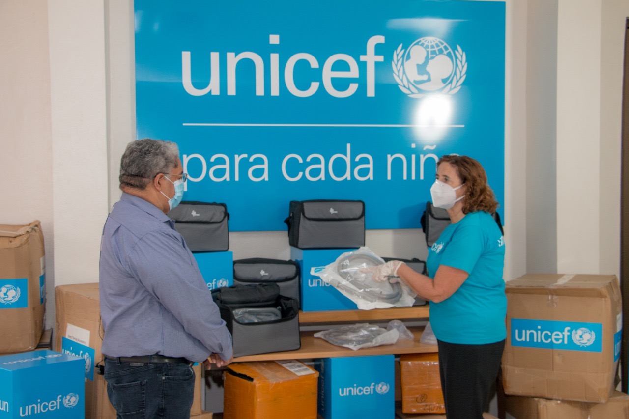 chanel rosa chupany y rosa elcarte