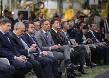Las ventas de vehículos de producción local, puramente europea, aumentaría, probablemente, en la misma proporción.