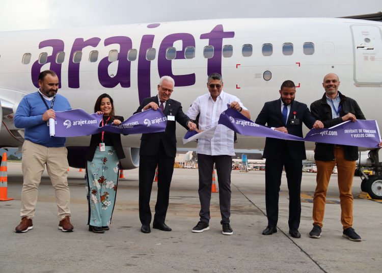 Christian Carrazana, Laura Martíenz, Efraín García, Victor Pacheco Mendez, Fernando Chávez y Eduardo Tovar.