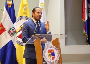 Claudio Camaño destacó la necesidad de priorizar la tecnificación del riego en cultivos estratégicos para fortalecer la producción agrícola y optimizar el uso del agua.