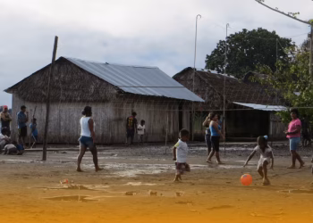 Las niñas se ven afectadas de forma "desproporcionada", pues "la escasez de agua dificulta el manejo de la higiene menstrual y aumenta el riesgo de infecciones.