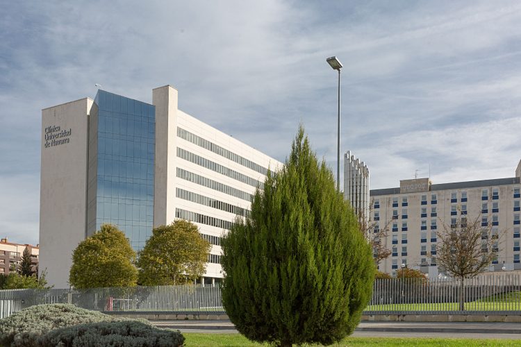 Clínica Universidad de Navarra, hospital académico con sedes en Pamplona y Madrid, ha sido reconocida entre los 100 mejores hospitales del mundo.