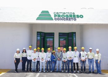El programa inició con la participación de estudiantes de Ingeniería del Intec y profesionales que cursan Diplomado en Dirección y Gestión de la Sostenibilidad de Unibe.