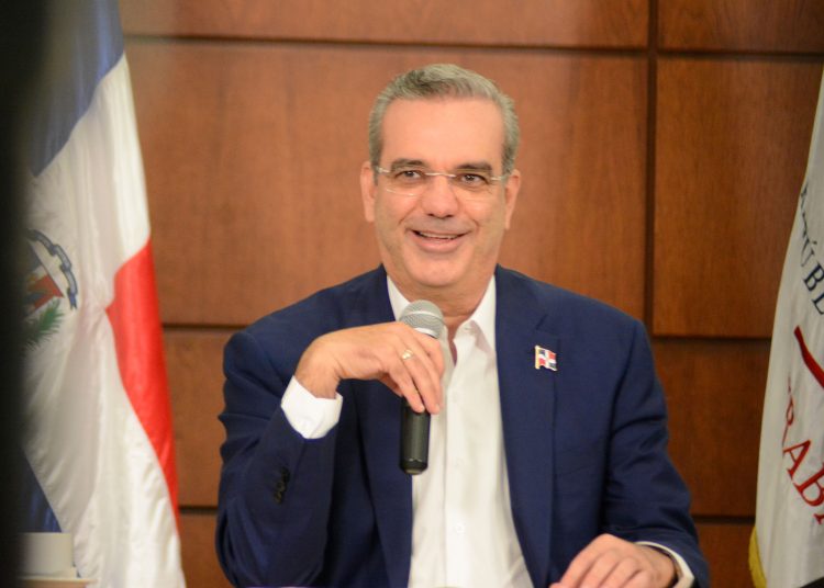 Luis Abinader | Lésther Álvarez