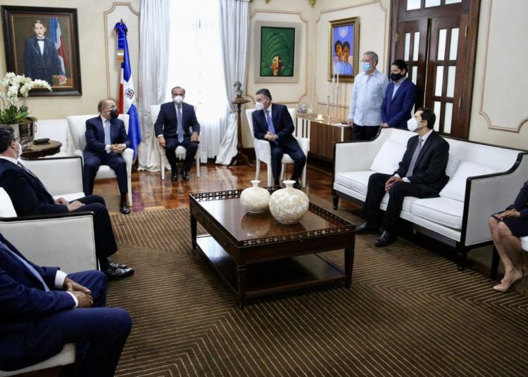 Conep visita a Danilo Medina