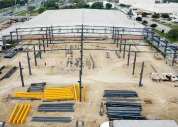 La inversión fija bruta cayó 1.4% mensual en junio, mientras que la construcción retrocedió 0.8% y la maquinaria y equipo disminuyó 1.6% respecto al mes previo.