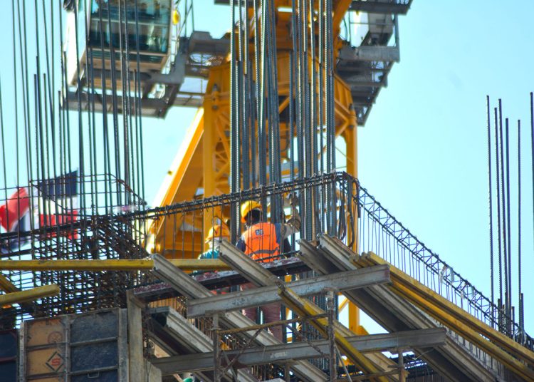 Las empresas de construcción deben aporpar para el Fopetcons y para la seguridad social a la vez.
