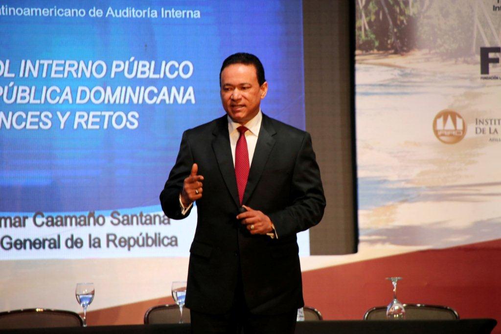 contralor daniel omar camaño