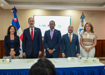 El presidente y CEO de FIBA, David Schwartz, destacó por la importancia estratégica del convenio.