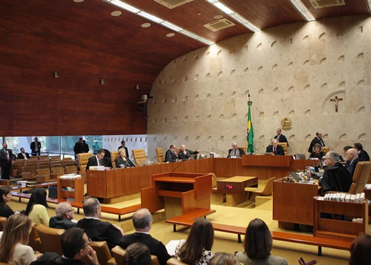 La suspensión se mantendrá hasta que la red social cumpla "todas" las decisiones de la corte, que "valen para todas las empresas que operan en Brasil".