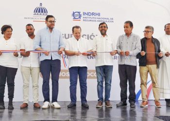 José Ignacio Paliza y Olmedo Caba Romano inauguran trabajos de adecuación del río Nizao y construcción de muros de gaviones en Rancho Arriba, provincia San José de Ocoa.