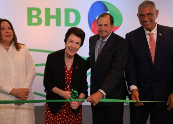 Corte de cinta Feria Inmobiliaria BHD. - Fuente externa.