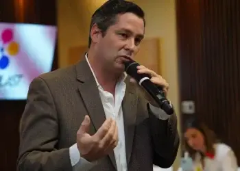 El presidente de la Cámara Ambiental del Plástico de Colombia alertó sobre los efectos secundarios de sustituir el plástico por materiales que se hunden en el agua. FOTO / Fuente externa.