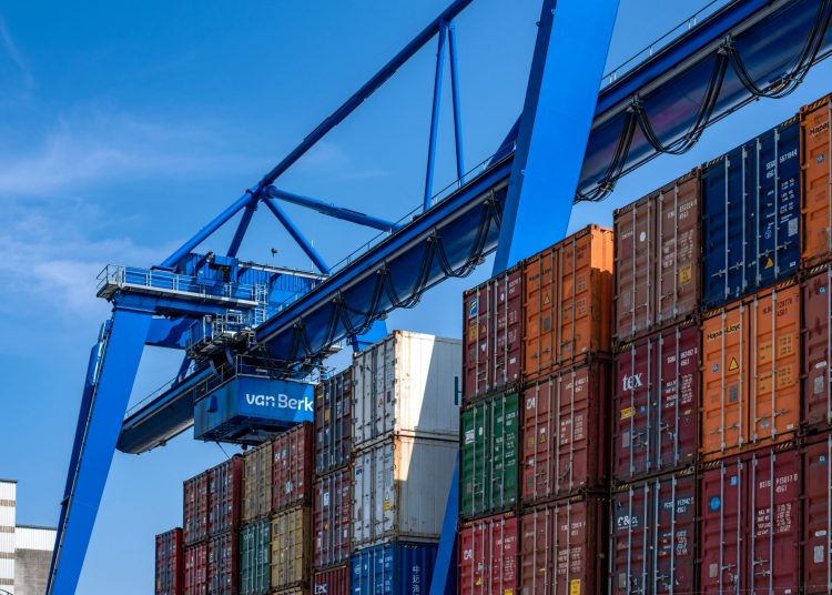 Además, las importaciones se elevaron un 15.2% hasta los US$58,887,5 millones.