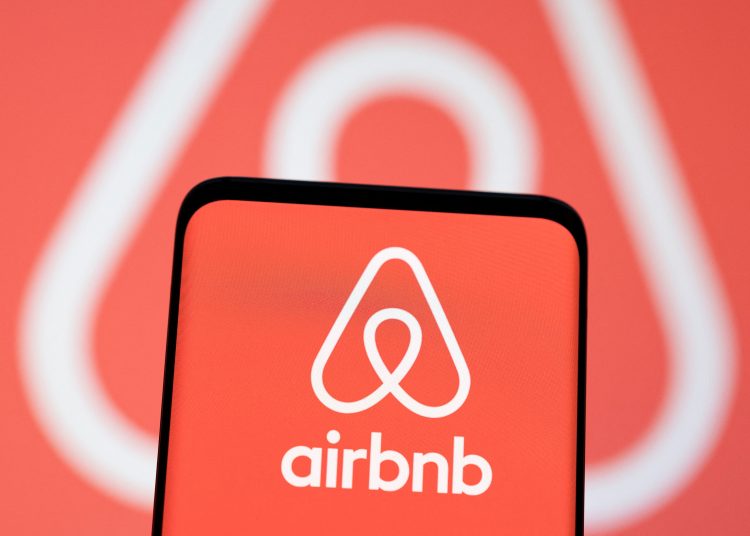 Airbnb. - Reuters.