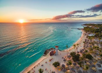 Los principales países emisores de turistas en el mes de julio fueron Estados Unidos con el 54% de los visitantes, de Canadá procedía el 8%. - Fuente externa.