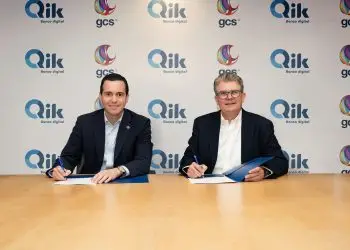 Desde la izquierda, los señores Carlos Santelises y Arturo Grullón.-Fuente externa.