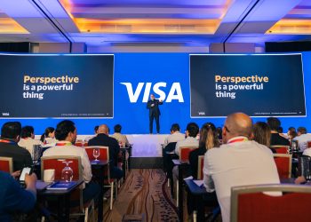 Visa Intelligent Authorization permite un procesamiento moderno de pagos en las principales redes de tarjetas a través de una única conexión API.