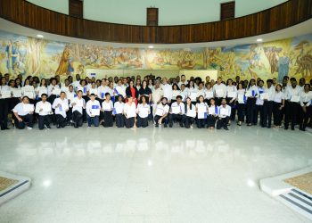 El diplomado está dirigido a estudiantes del sexto grado de nivel secundario del IPL, así como a tecnólogos e ingenieros del Ieesl.