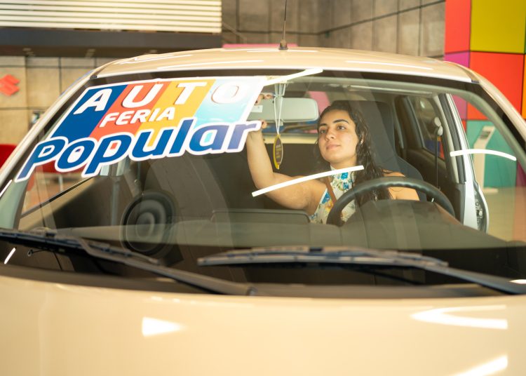 En cuanto a la distribución por edad, indica un documento de prensa, el grupo de más de 30 años lideró la adquisición de automóviles. - Fuente externa.