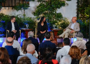 La actividad contó con intervenciones de Edwin Espinal Hernández, abogado e historiador, y Giselle de Peña Guzmán, arquitecta, escritora y divulgadora científica.