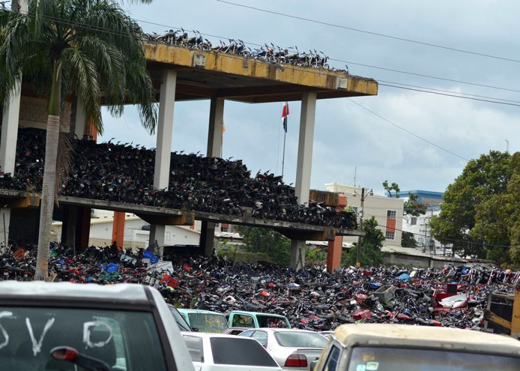 El pasado año las motocicletas registradas en el país ascendían 2,573,494 para el 55% del
parque vehicular.  | Lésther Alvarez