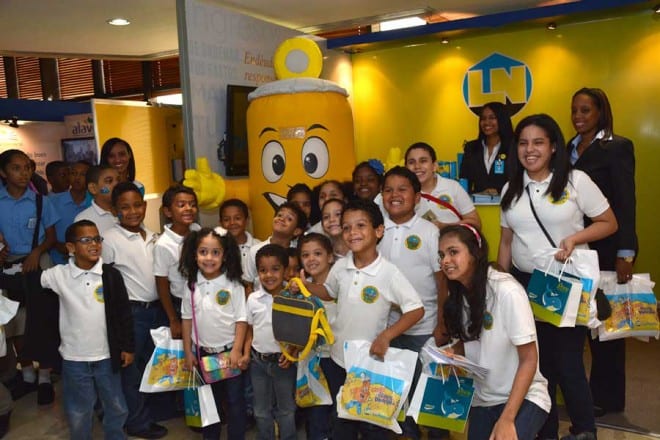 La Segunda Semana de Educación Financiera del Banco Central está abierta a todo el punto. Decenas de colegios y escuelas asisten a la actividad/ LÉSTHER ÁLVAREZ    