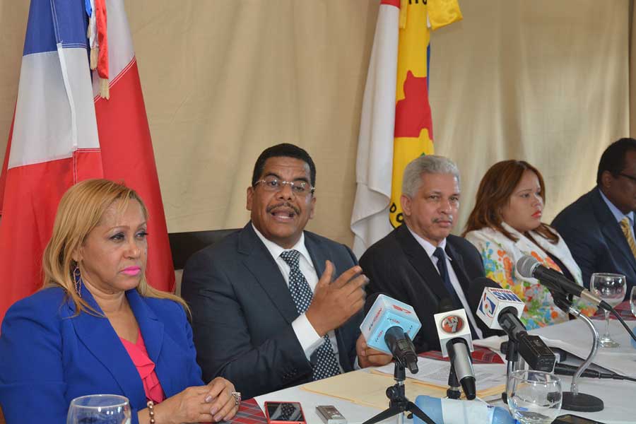 Pedro Corporación, de Idecoop, anunció la cancelación del gerente de Coopfalcondo./Lésther Álvarez.