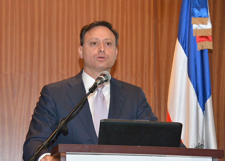 Jean Alain Rodríguez, director ejecutivo del CEI-RD.