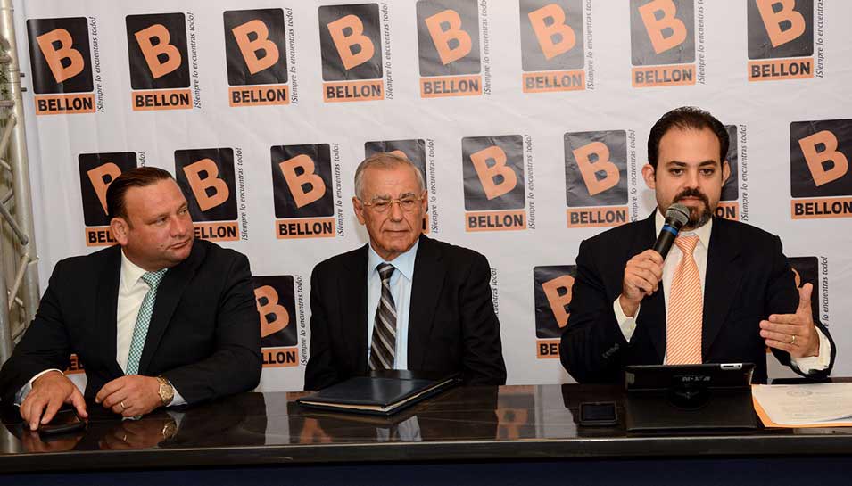 Los ejecutivos de Ferretería Bellón expresaron su confianza en la justicia./ Lésther Álvarez.