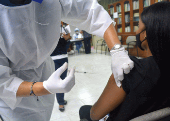 Vacuna contra el covid-19. | Lésther Álvarez