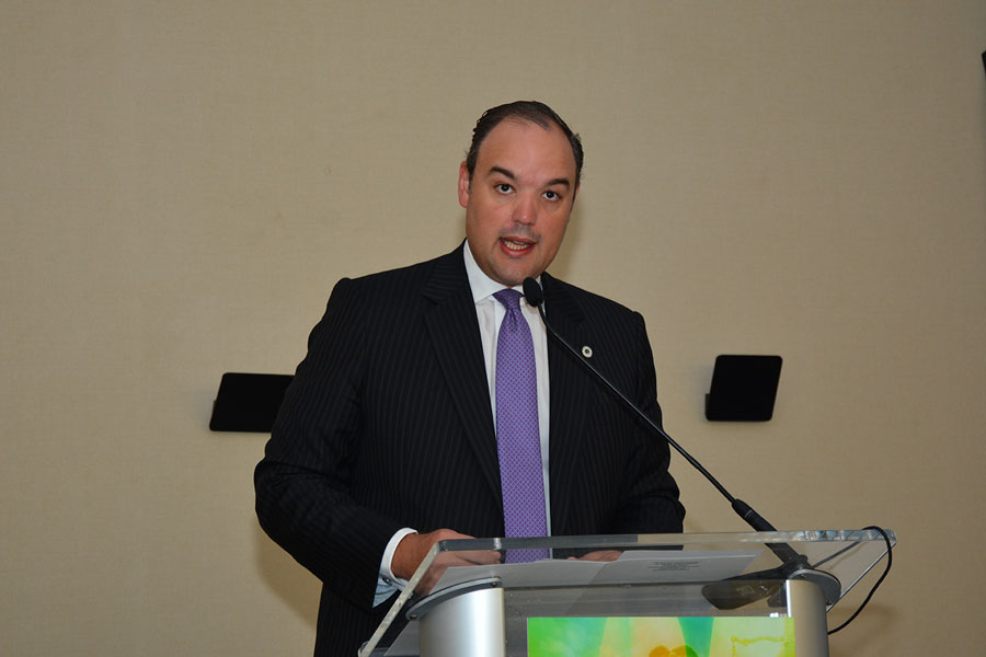 El ministro de Industria y Comercio, José del Castillo, hizo el anuncio. / Lésther Álvarez