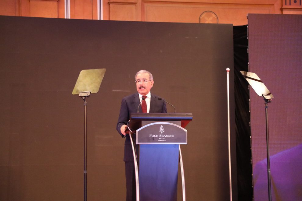 danilo medina en china