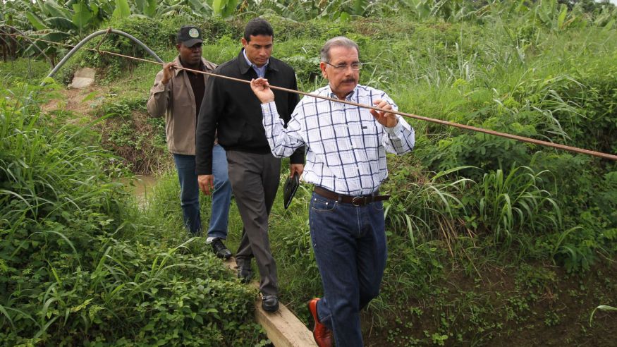 Las visitas sorpresas del presidente Danilo Medina son bien valoradas por la población./elDinero