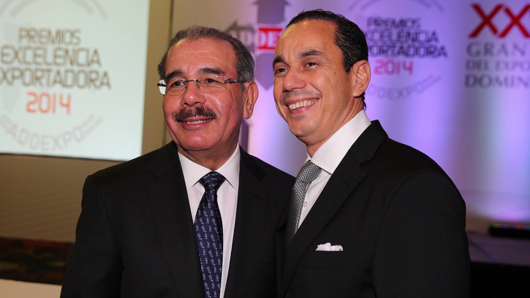 Danilo Medina y Sadala Khoury durante la última Cena del Exportador Dominicano.