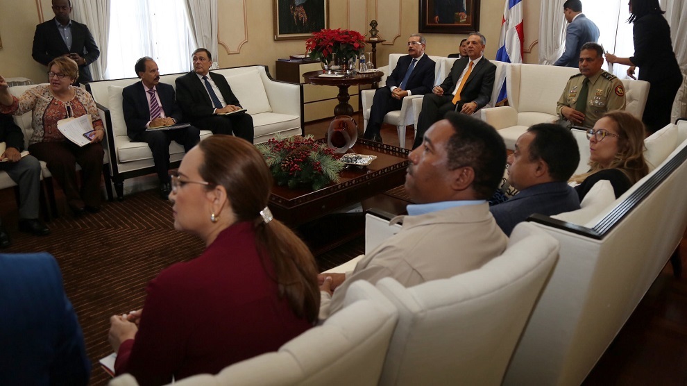 danilo recibe reporte coe