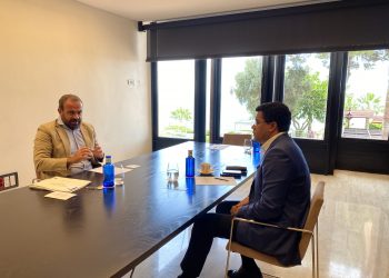 El designado ministro de Turismo, David Collado, junto a Gabriel Escarrer, presidente del Grupo Meliá.