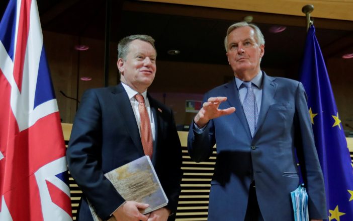 David Frost y Michel Barnier