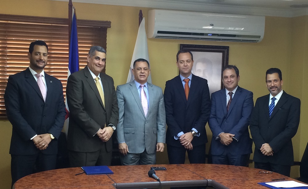 Participaron del acuerdo Julio Jose Vega, Francisco Serén Elías, Carlos A. Ortega, abogados de los obligacionistas y el superintendente de Valores,Gabriel A. Castro Gonzalez./elDinero