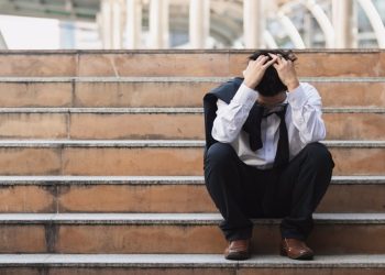 Hombre sin trabajo. | Tuaindeed.