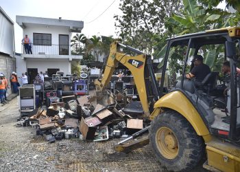 Desguace de equipos de apuestas.