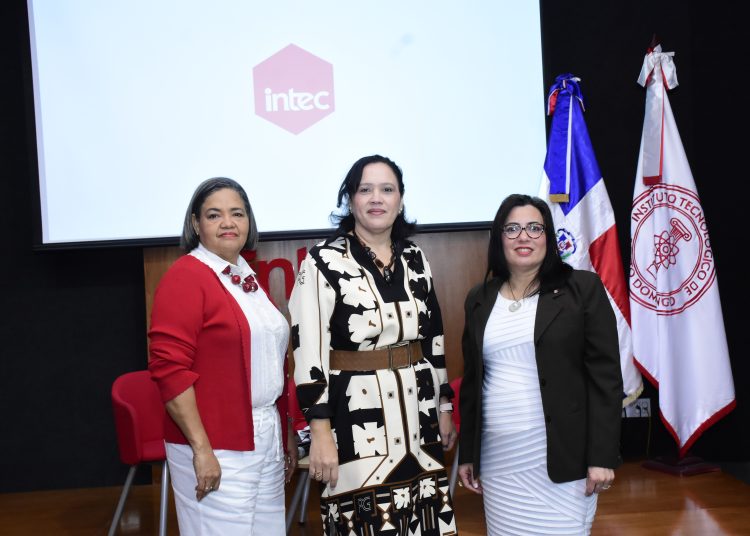 Desiree del Rosario, Alliet Ortega y Dalul Ordehi.