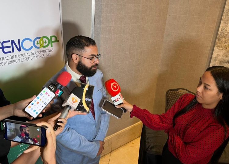 Respecto al riesgo de lavado de activos, el presidente de Fencoop destacó que “todo el sistema financiero enfrenta este desafío, no solo las cooperativas”.