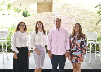 Dilia Leticia Jorge, Anyarlene Berges, Luis Manuel Pellerano y Sol Disla.