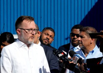 El encargado de negocio de Estados Unidos, Robert Thomas, durante una rueda de prensa ofrecida en el Ministerio de Agricultura. | Lésther Álvarez.