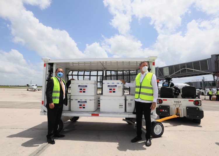 Donación de vacunas a Guatemala y Honduras